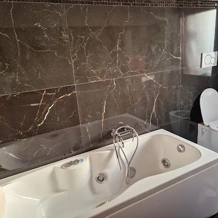 Royal House Apartment Civitavecchia